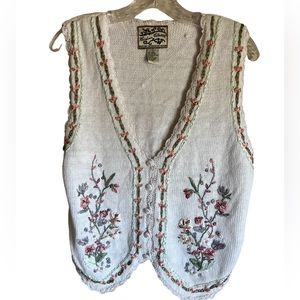 Floral Embroidered White Sweater Vest